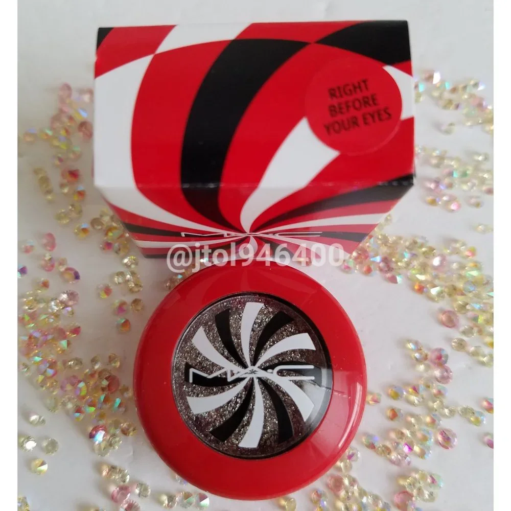 Mac Right Before Your Eyes Shadeshifter Duochrome Eyeshadow - Price Non Negotiab